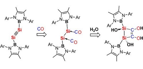 Disilicon Dicarbonyl Complex: Synthesis and Protonation of CO with O–H Bond